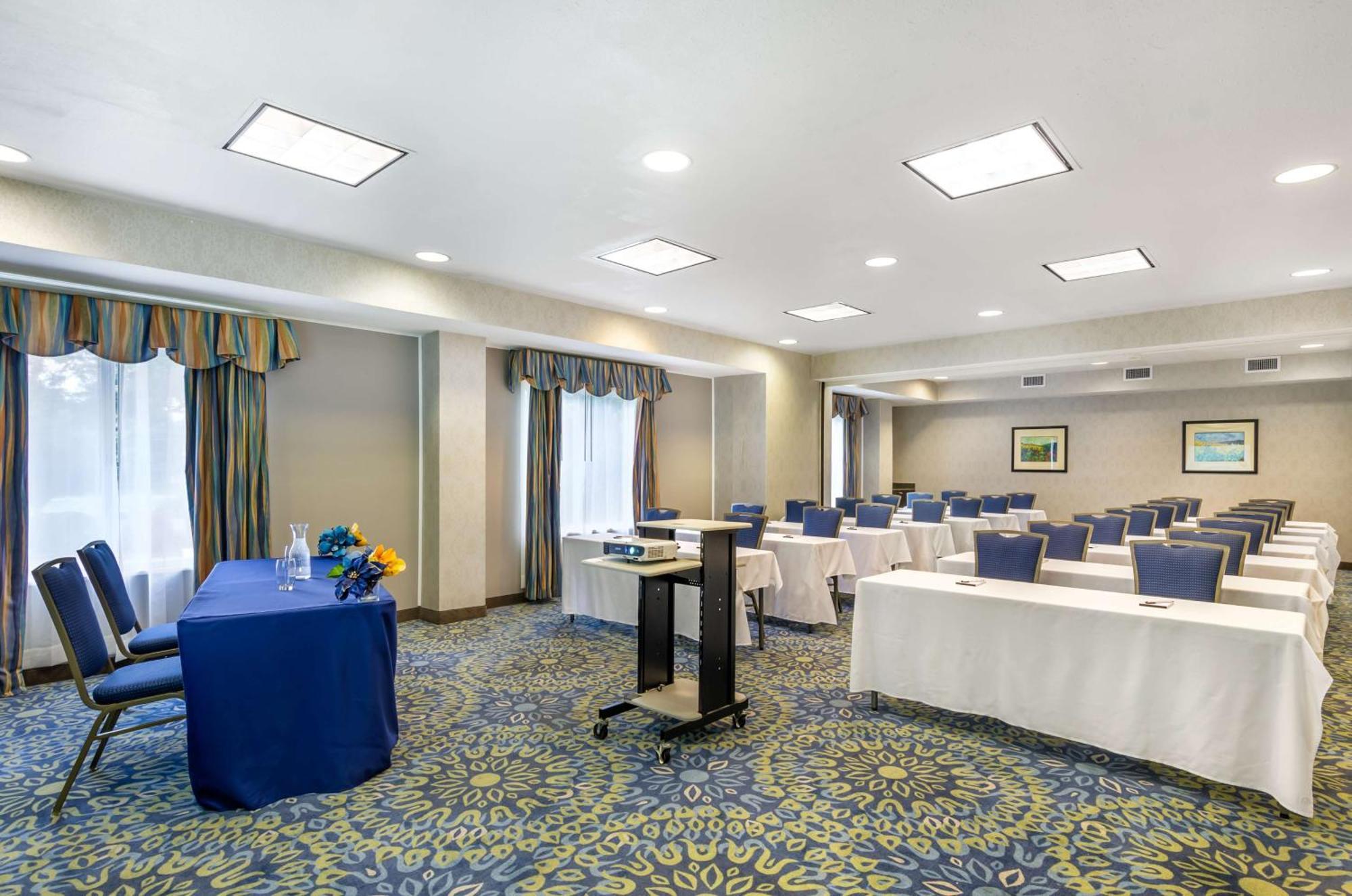 Best Western Plus Уэйнсборо Экстерьер фото