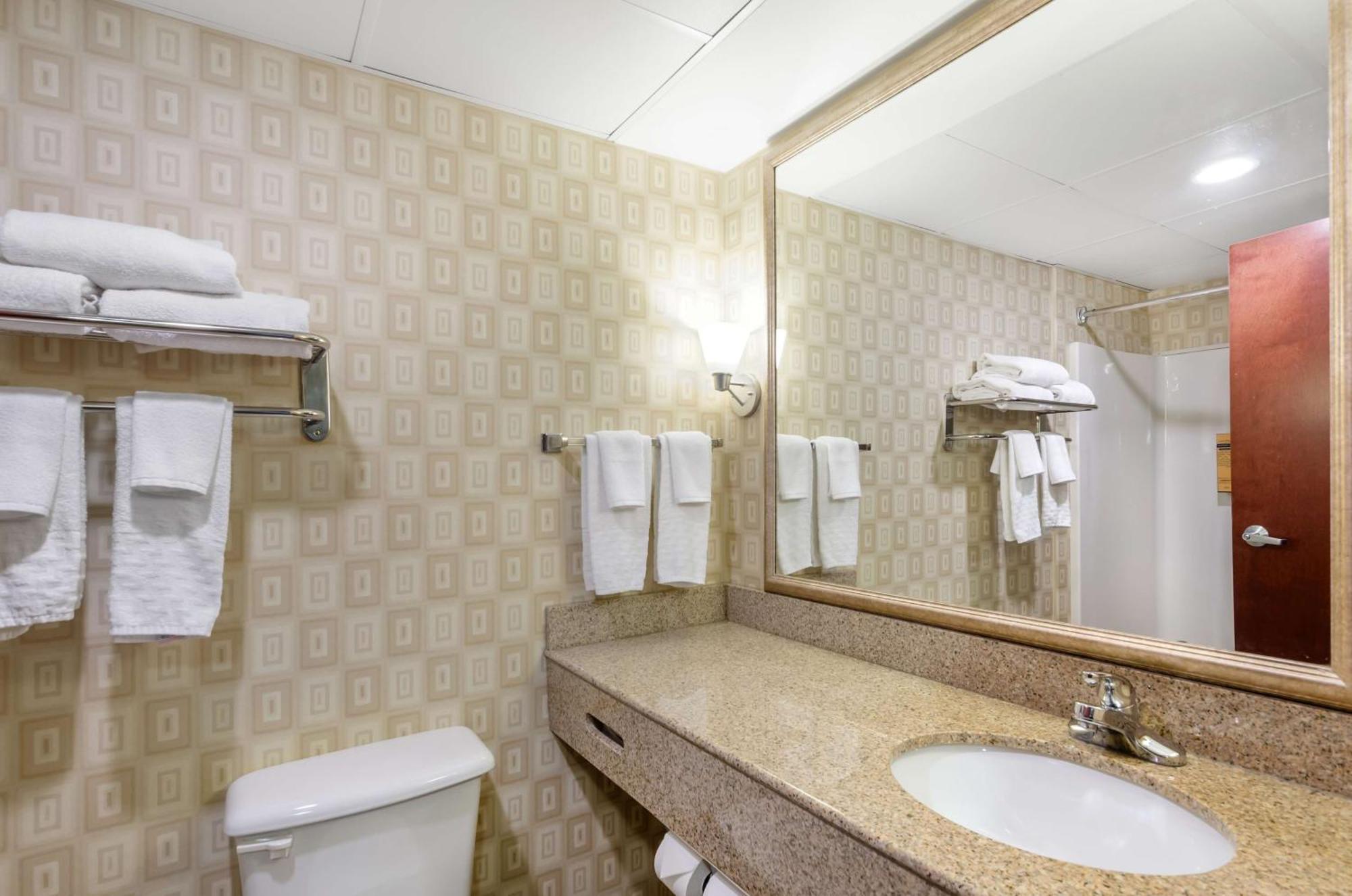 Best Western Plus Уэйнсборо Экстерьер фото