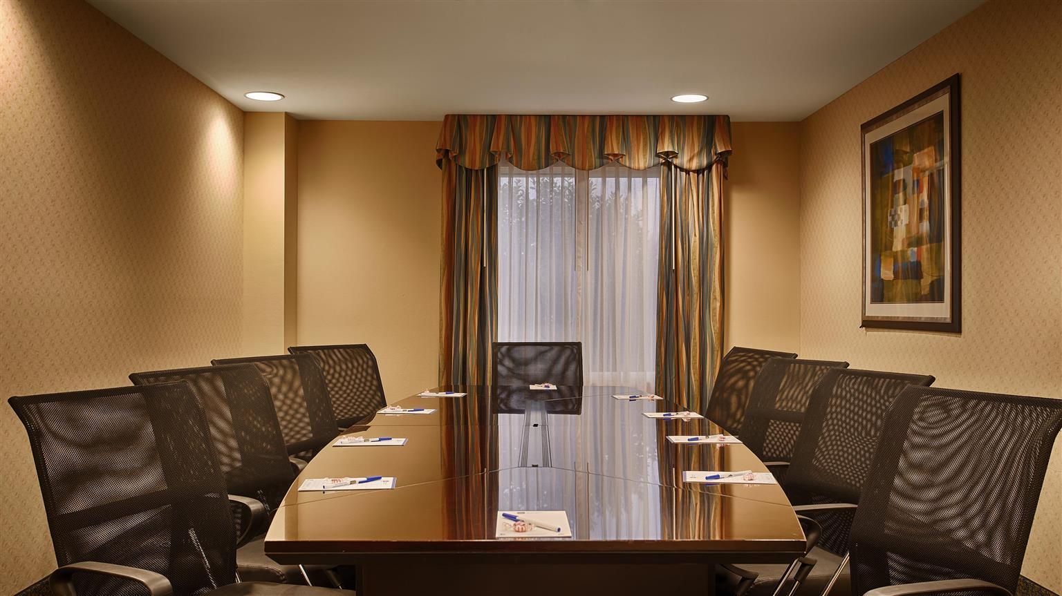 Best Western Plus Уэйнсборо Экстерьер фото